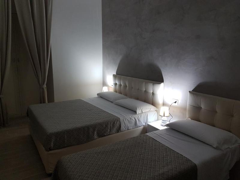 Napoli City Rooms Frühstückspension 3*