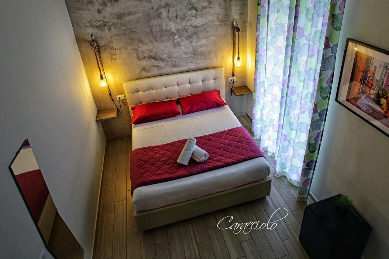 Napoli City Rooms 3* Neapel